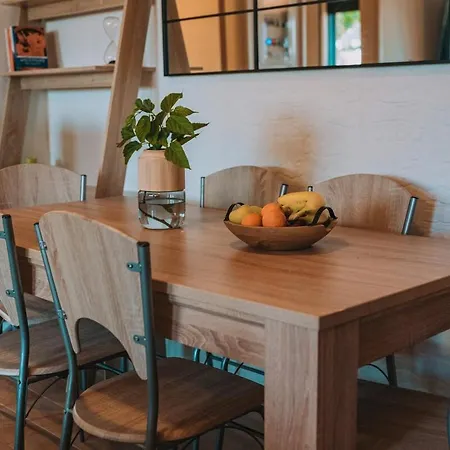 Gaia Flat - Agkali - Ayia Anna * Kria Vrisi (Kireas)